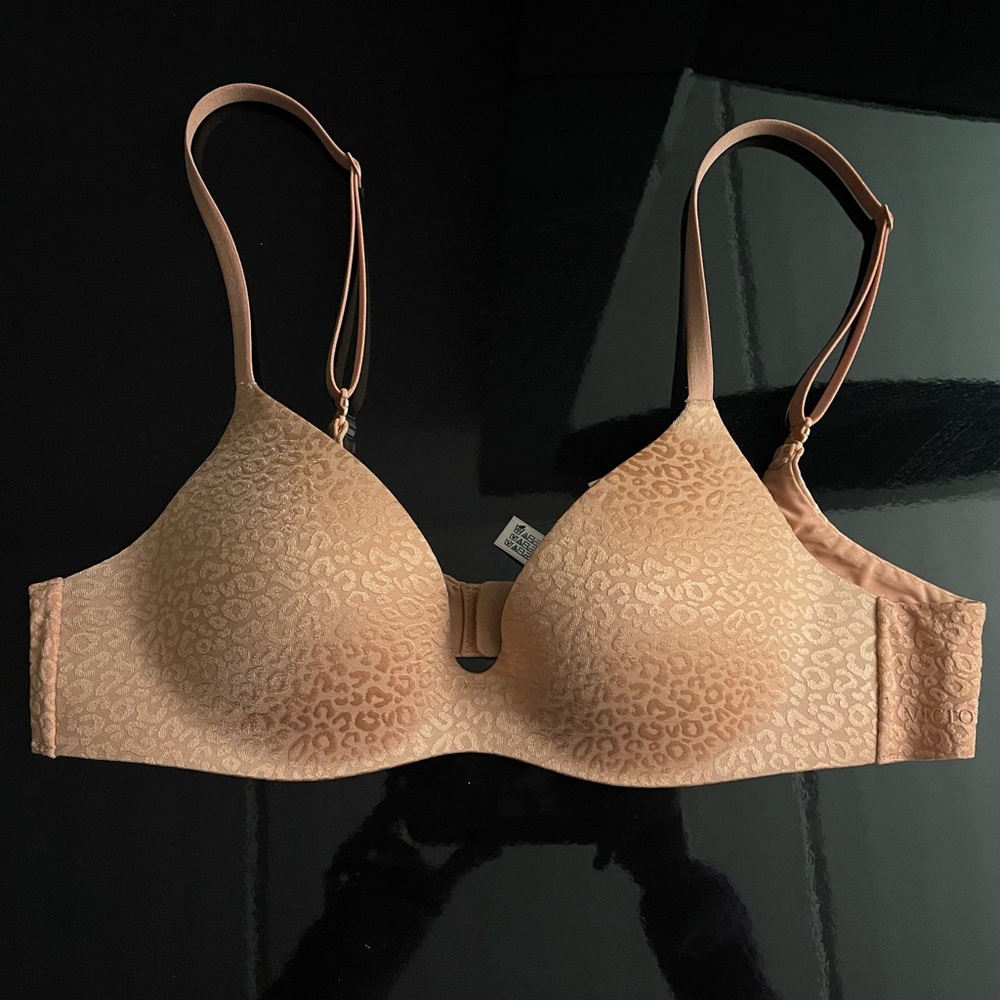 34A Bra Victorias Secret - Desert Blush NWOT